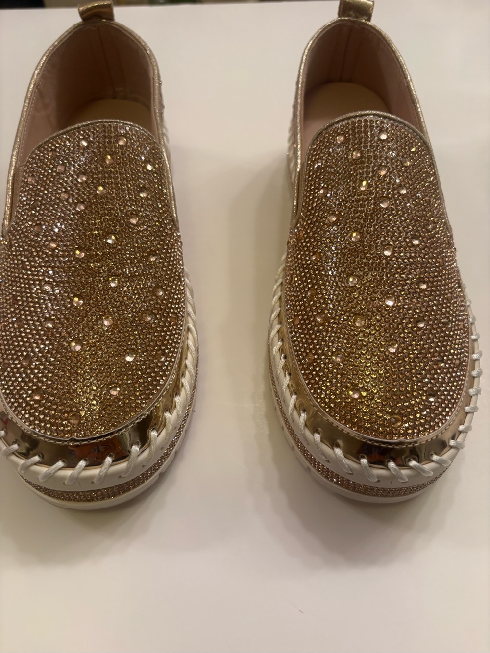 NIB Azalea Wang Brittany Rose Gold Rhinestone Sneakers Size 9 - Picture 3 of 13